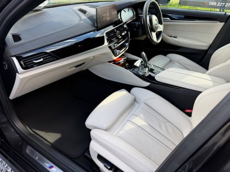 2017 BMW 5-Series - photo 11