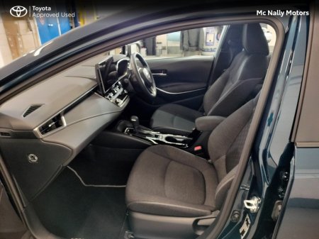 2025 Toyota Corolla - photo 6