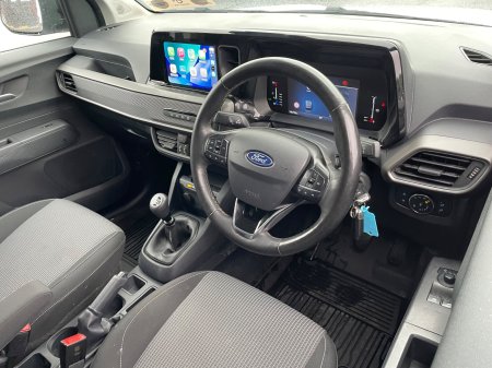 2024 Ford Transit Courier - photo 16