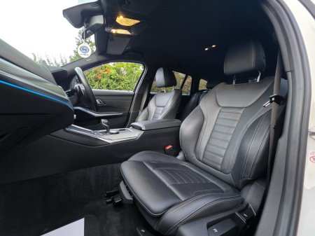 2021 BMW 3-Series - photo 21