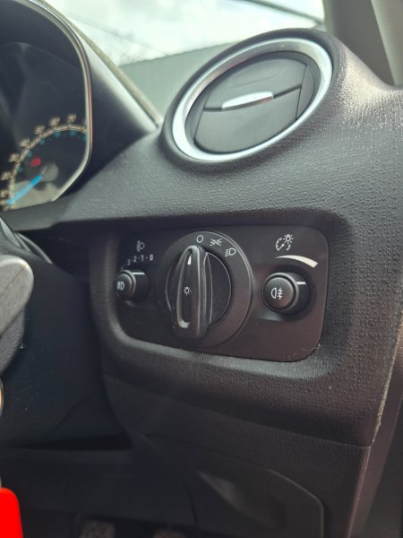 2014 Ford Fiesta - photo 18