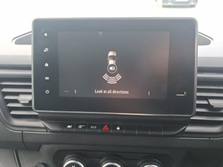 2025 Renault Trafic - photo 12