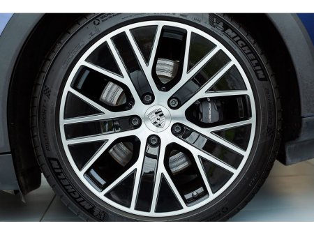 2024 Porsche Taycan - photo 12