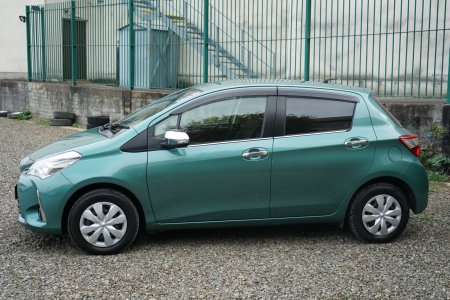 2017 Toyota Vitz - photo 3