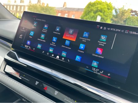 2025 BMW 5-Series - photo 28