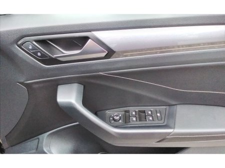2025 Volkswagen T-Roc - photo 11