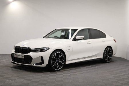 2023 BMW 3-Series - photo 3