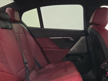2025 BMW 5-Series - photo 22