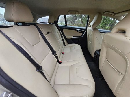 2017 Volvo V60 - photo 21