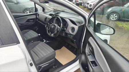 2016 Toyota Yaris - photo 10
