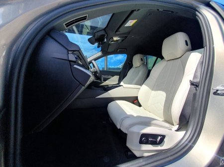 2026 BMW 5-Series - photo 7