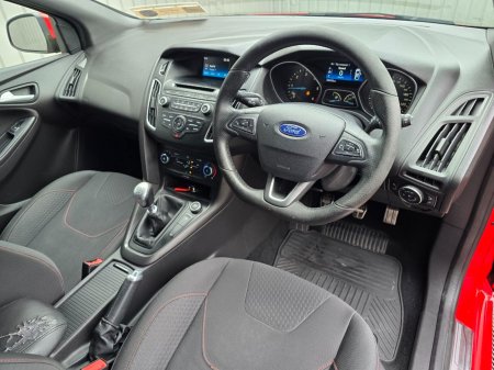 2017 Ford Focus - photo 11
