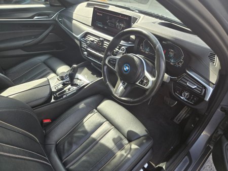 2023 BMW 5-Series - photo 29