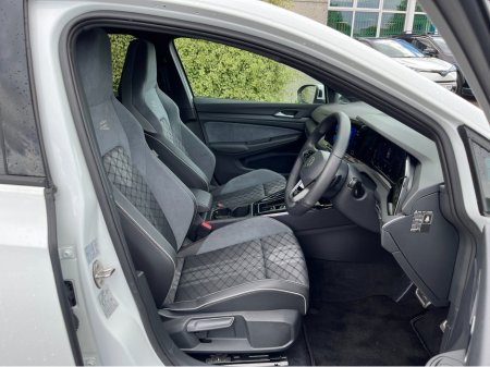 2024 Volkswagen Golf - photo 10
