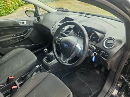 2015 Ford Fiesta - photo 15
