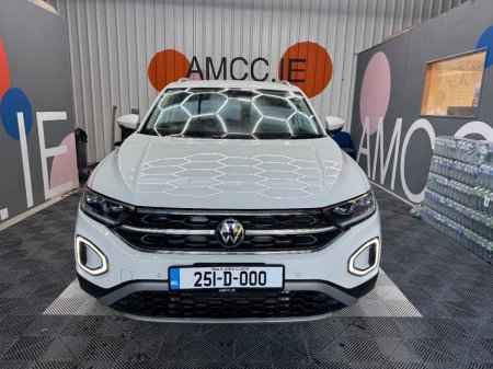 2025 Volkswagen T-Roc - photo 2