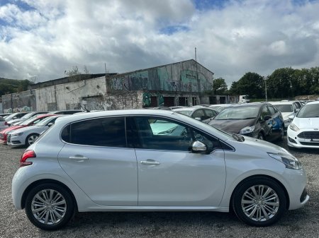 2017 Peugeot 208 - photo 8