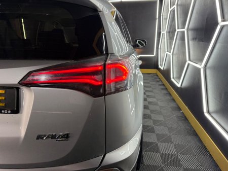 2016 Toyota RAV4 - photo 12