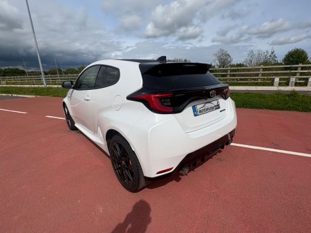 2022 Toyota Yaris - photo 7