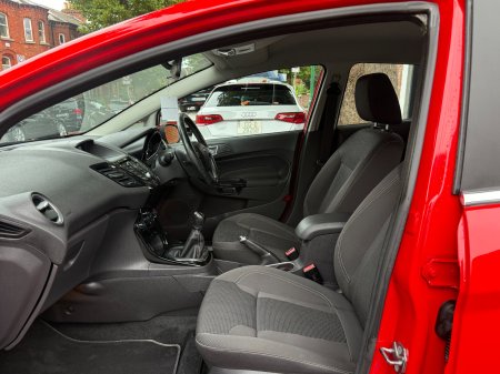2017 Ford Fiesta - photo 10
