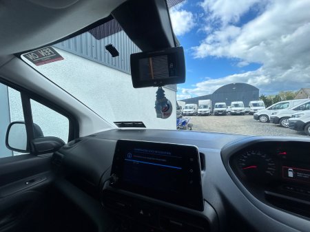 2020 Peugeot Partner - photo 13