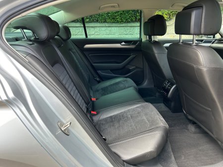2017 Volkswagen Passat - photo 20