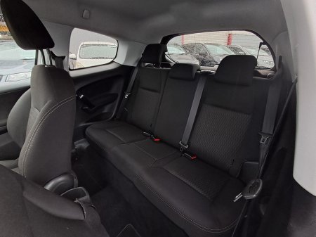 2017 Peugeot 208 - photo 12