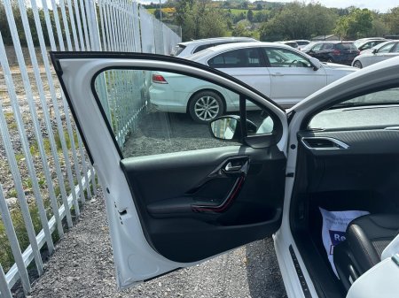 2017 Peugeot 208 - photo 12