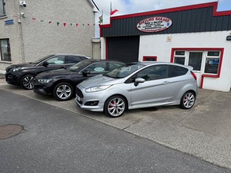 2015 Ford Fiesta - photo 2