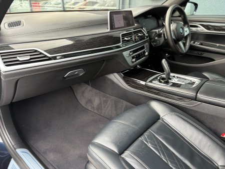 2020 BMW 7-Series - photo 6
