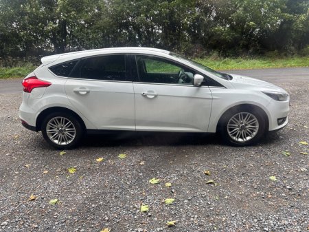 2017 Ford Focus - photo 4