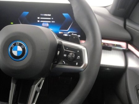 2026 BMW 5-Series - photo 18