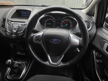 2017 Ford Fiesta - photo 14