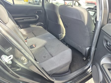 2016 Toyota Aqua - photo 15