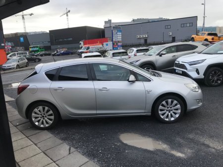 2011 Opel Astra - photo 9