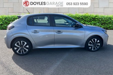 2024 Peugeot 208 - photo 2
