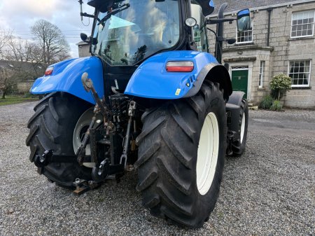 2013 New Holland T7.200 - photo 9