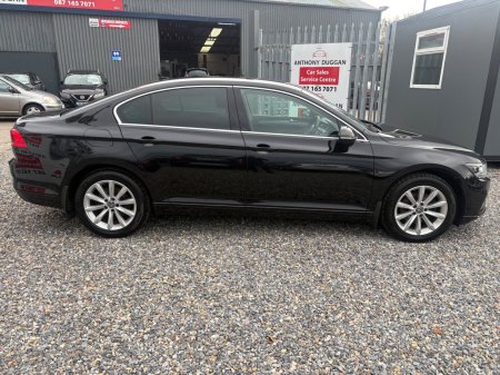 2021 Volkswagen Passat - photo 2