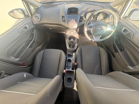 2016 Ford Fiesta - photo 5