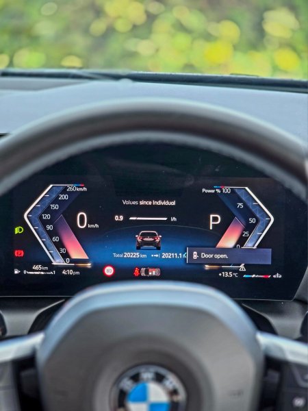 2025 BMW 1-Series - photo 22