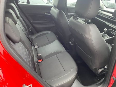 2025 Jeep Avenger - photo 19