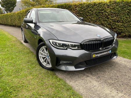 2022 BMW 3-Series - photo 18