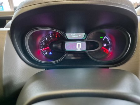 2020 Renault Trafic - photo 14