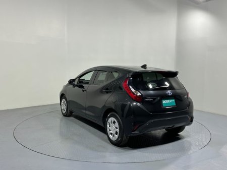 2022 Toyota Aqua - photo 5