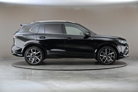 2025 Volkswagen Tiguan - photo 11