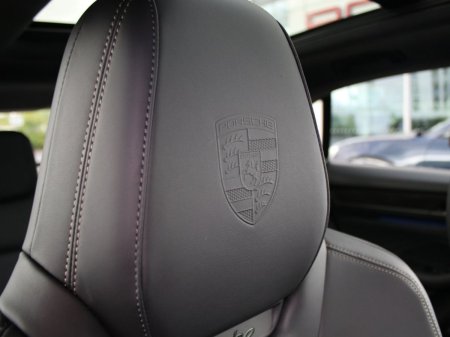 2026 Porsche Macan - photo 24