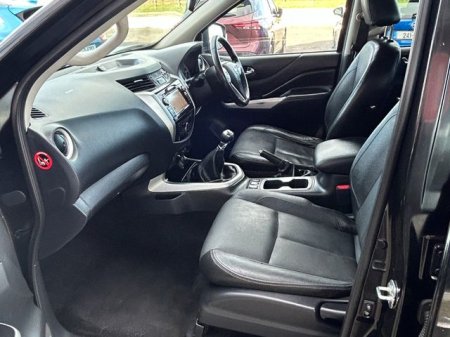 2017 Nissan Navara - photo 5