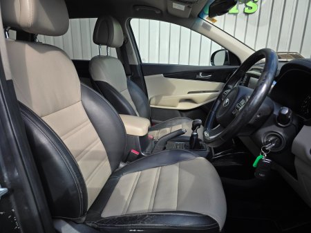 2017 Kia Sorento - photo 12