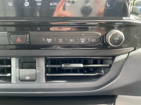 2026 Ford Tourneo Custom - photo 18