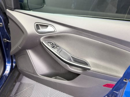 2011 Ford Focus - photo 14